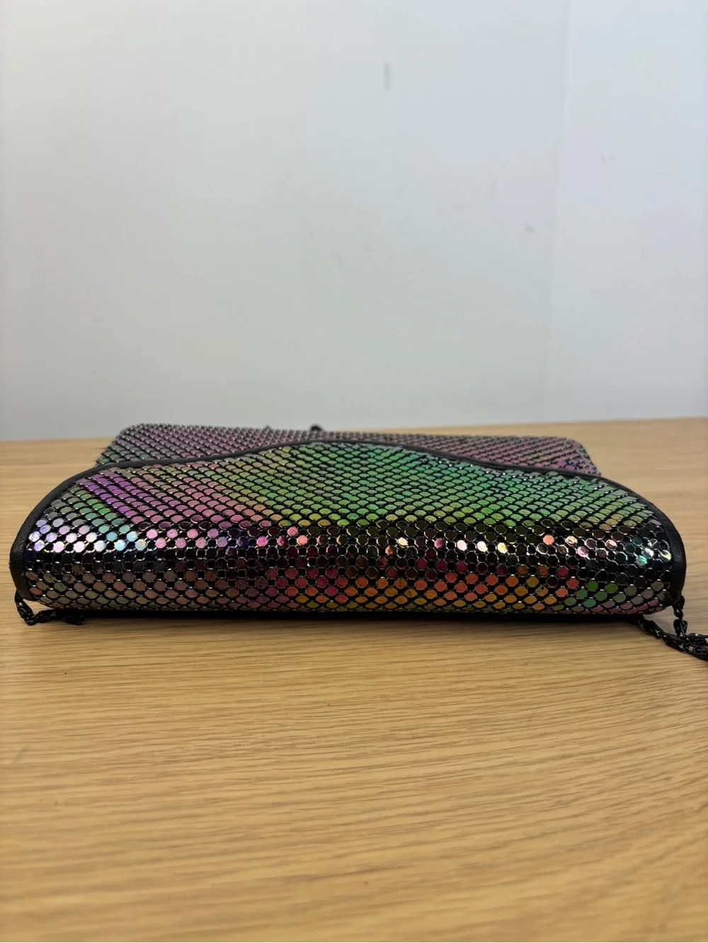 Metal Mesh Iridescent‎ Envelope Clutch With Chain